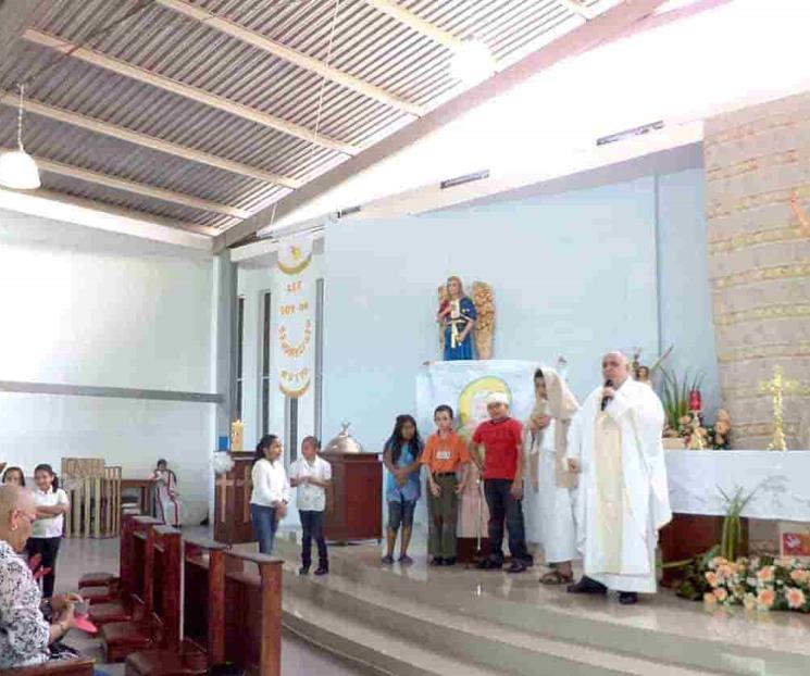También los recibirán en los templos