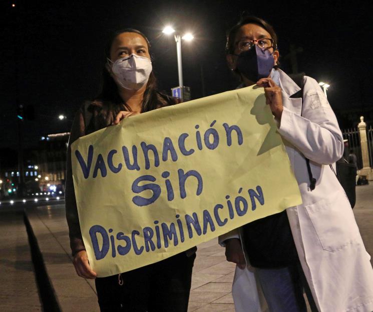 Médicos privados exigen ser vacunados