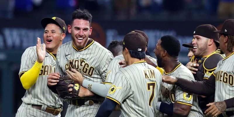 Logran Padres primer juego sin hit ni carrera en su historia