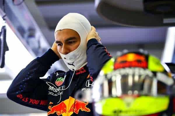 Recibe Checo segunda vacuna por Covid-19