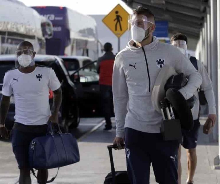 Se vacunan los Rayados del Covid-19 en Dallas, Texas