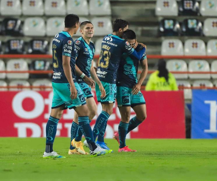 Golazo y triunfo poblanos