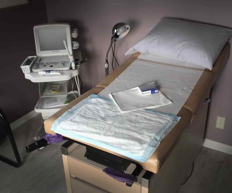 Biden comienza a revertir políticas sobre abortos Biden comienza a revertir políticas sobre abortos