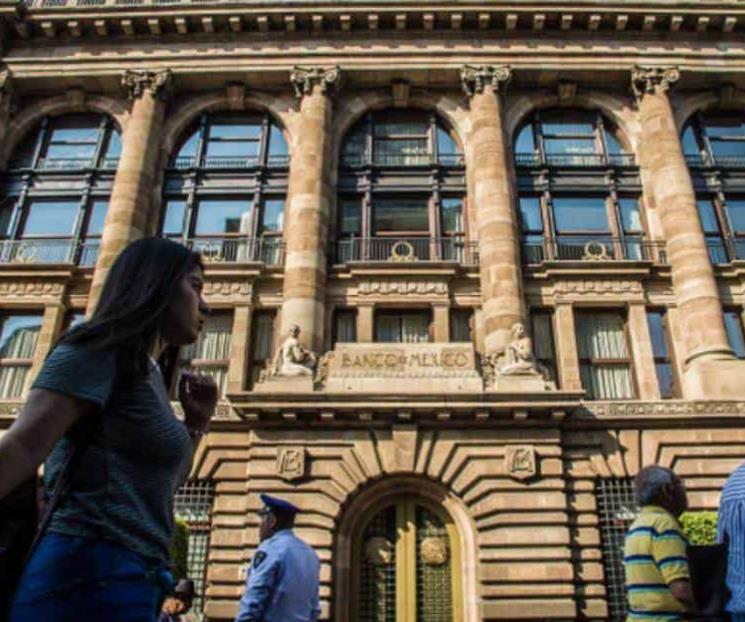 Banxico reconoce afectación moderada de economía por Covid