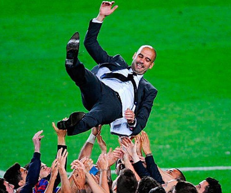Recuerda Guardiola a su Barça del sextete