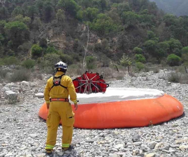 Combate NL cuatro incendios forestales
