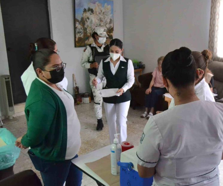 Se vacunan 78 mil en Monterrey y 70 mil en Guadalupe