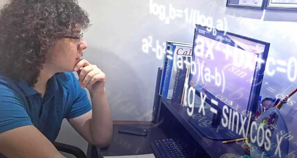 Reconocen a alumno