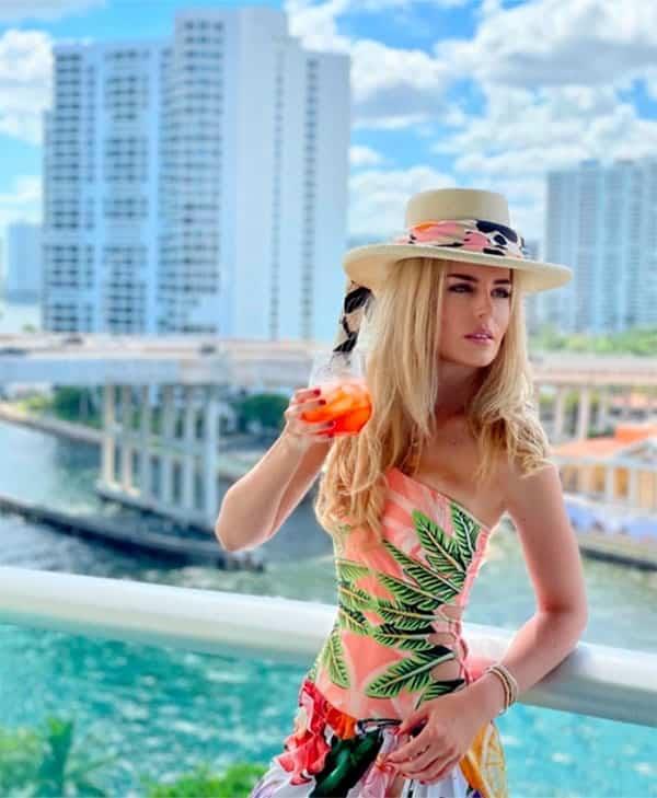 Tania Ruiz sorprende con su look en redes sociales