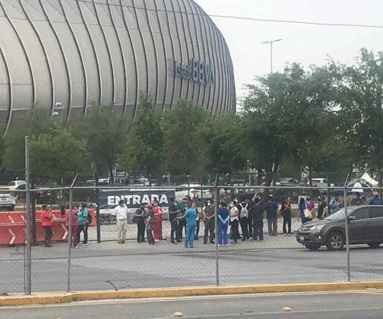 Cierran módulo de vacunación en Estadio BBVA por partido
