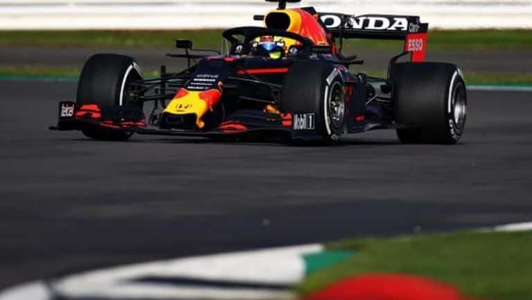 Checo es sexto en segundos ensayos; Mercedes domina en Imola
