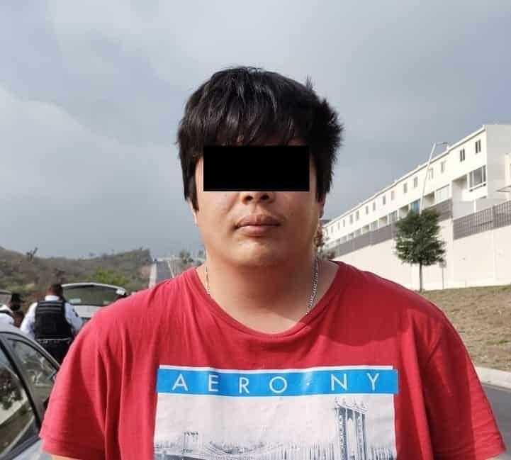 Arrestan a 2 narcomenudistas en Monterrey