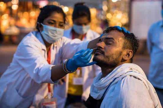 Variante india de Covid llega a Reino Unido
