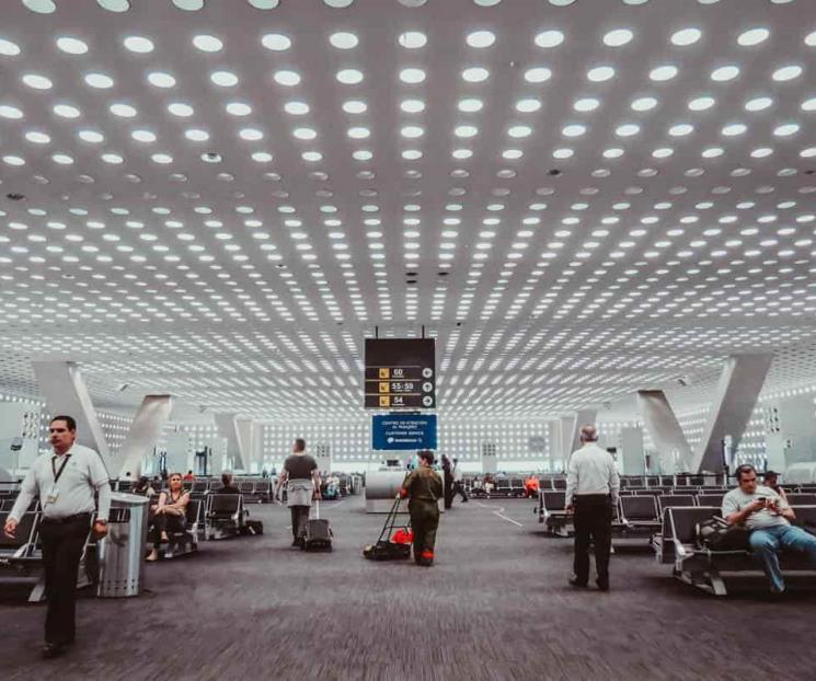 Vacunación lenta retrasa la recuperación del tráfico aéreo