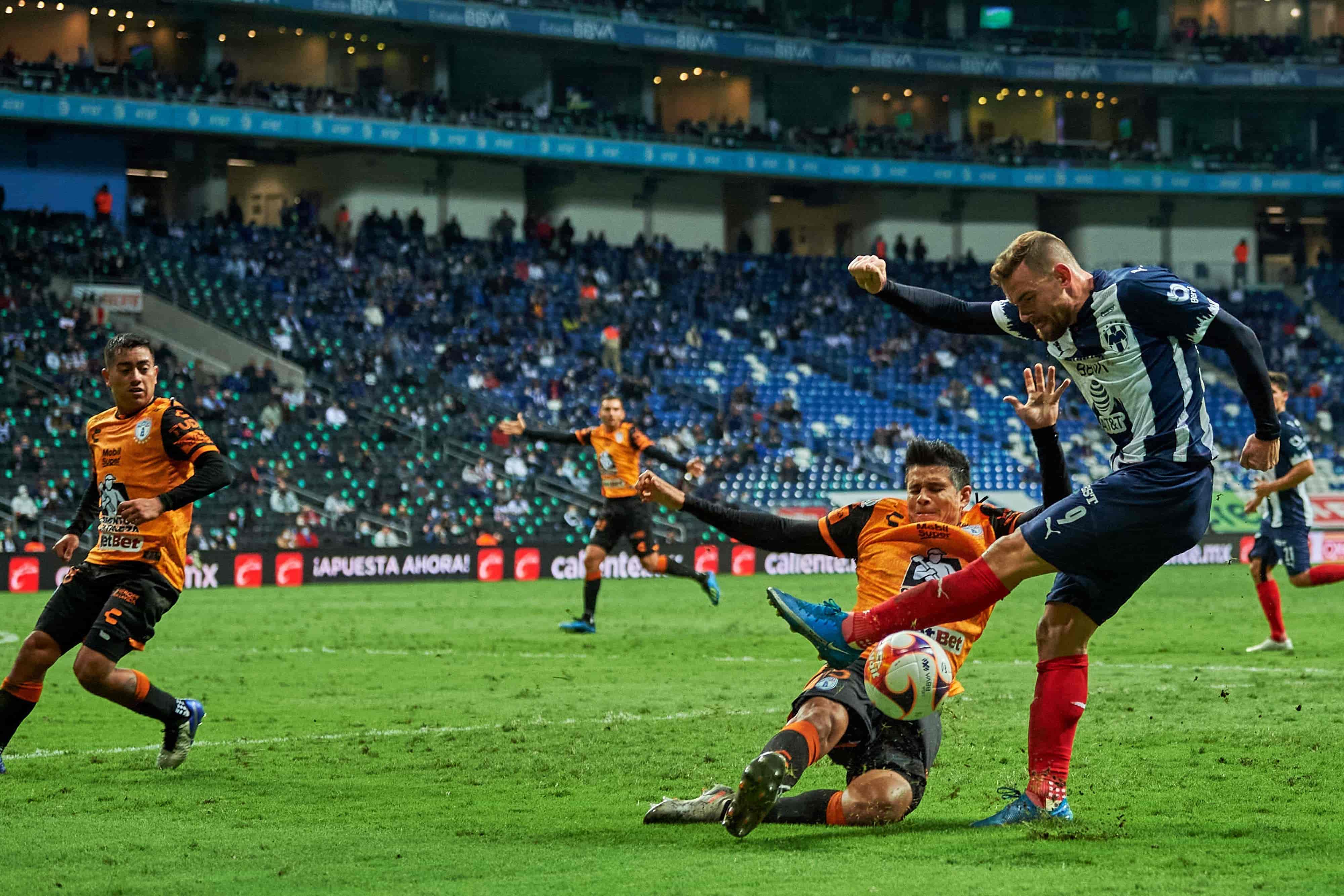 Cae Rayados 0-1 ante Pachuca