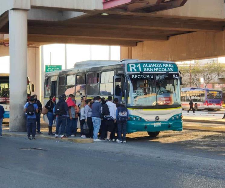 Advierten de desabasto en el transporte por regreso a clases