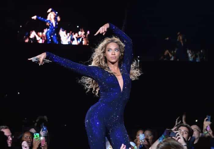¿Por qué Beyoncé aparece en la serie de Selena?