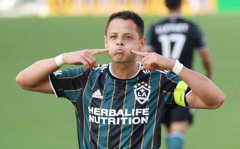Rompe Chicharito ayuno con doblete