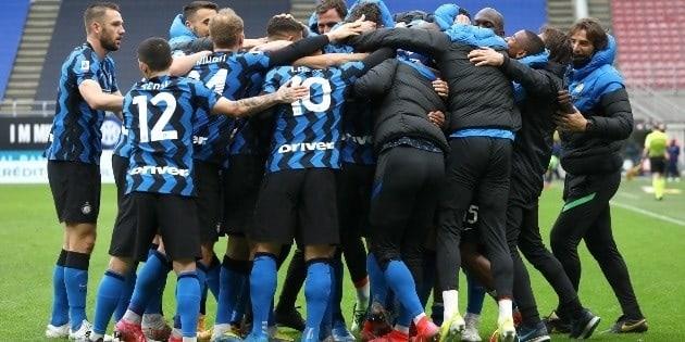 Empata Inter y le saca nueve puntos al Milán 