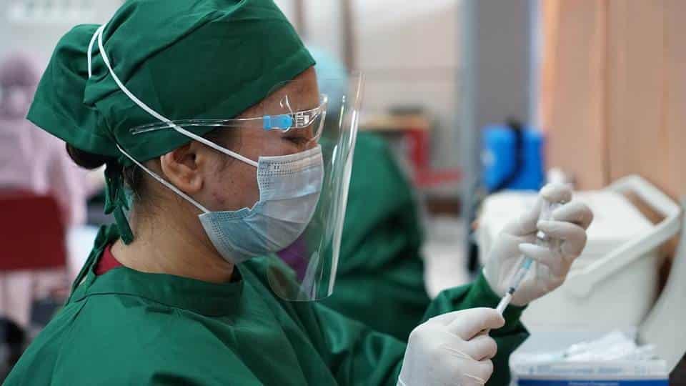La enfermedad en la piel del personal médico