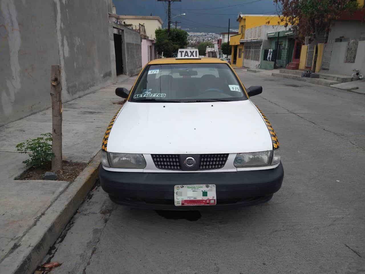 Recuperaron un taxi que contaba con reporte de robo, en la Colonia Madre Selva
