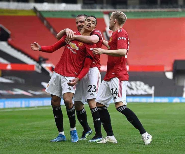 Se separa City de United en liderato