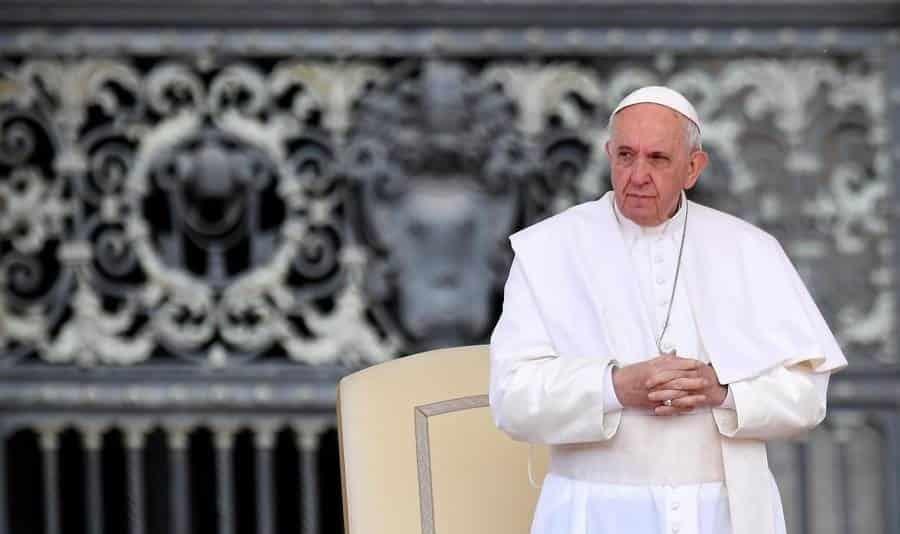 Papa pide una distribución equitativa de las vacunas