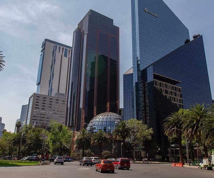 BMV cierra arriba de 49 mil puntos