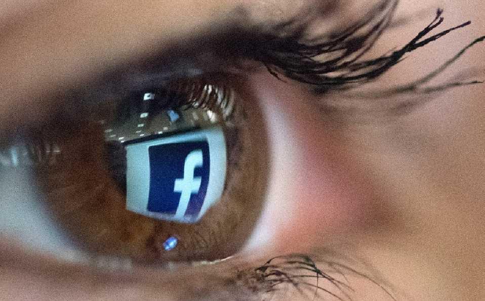 Facebook priorizará respuestas de usuarios