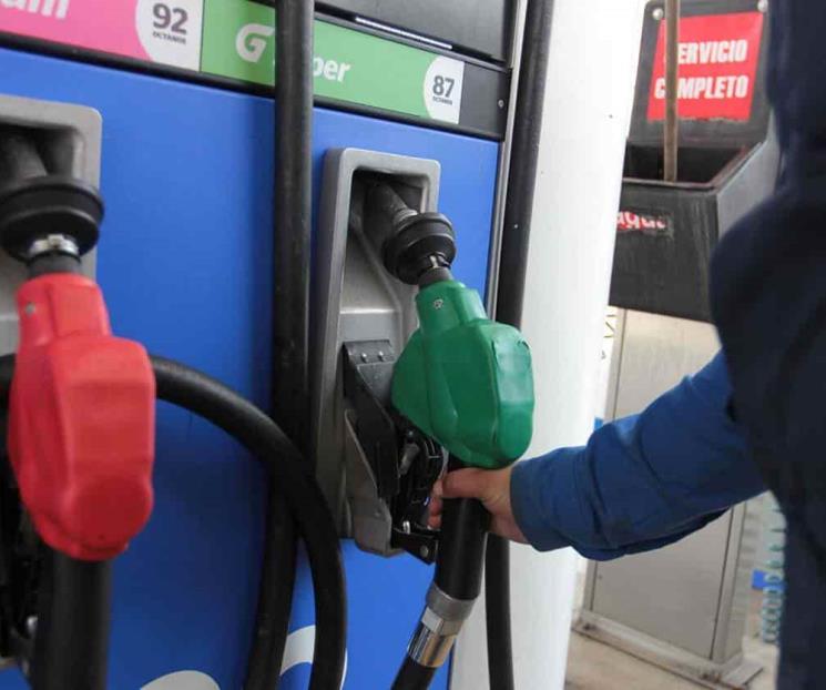 Una semana más sin subsidio para la gasolina Premium