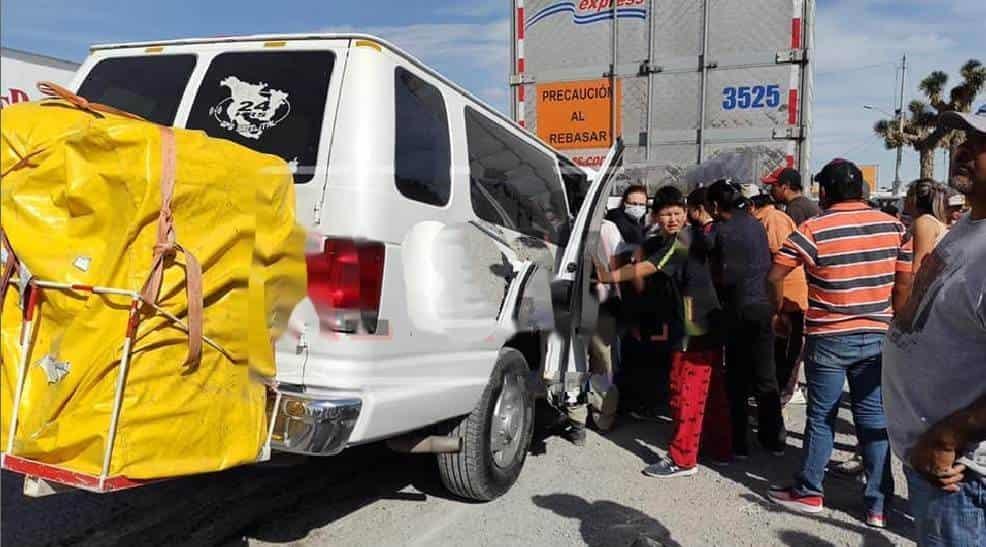 Choque en Galeana NL deja un muerto y 9 lesionados