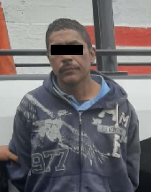 Asalta negocio, trata de huir y lo arrestan