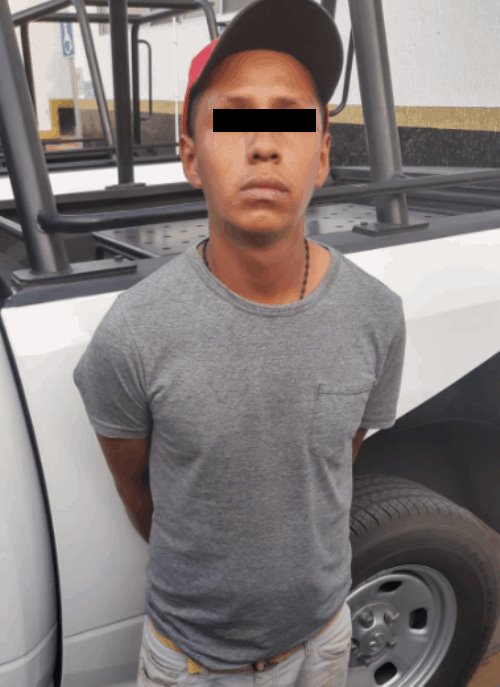 Detienen a tres por asaltar negocio