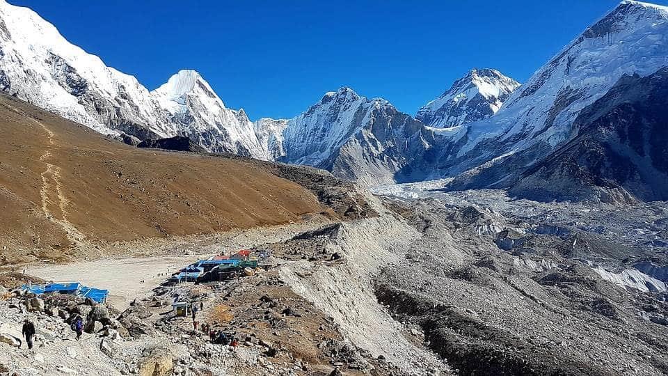 Registran primer contagio de Covid en campamento del Everest