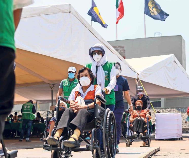 Exigen incluir en vacunación ca personas con discapacidad