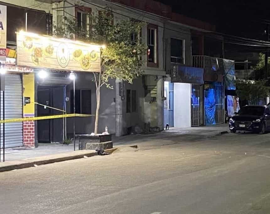 En los hechos otros dos clientes también fueron alcanzados por las balas