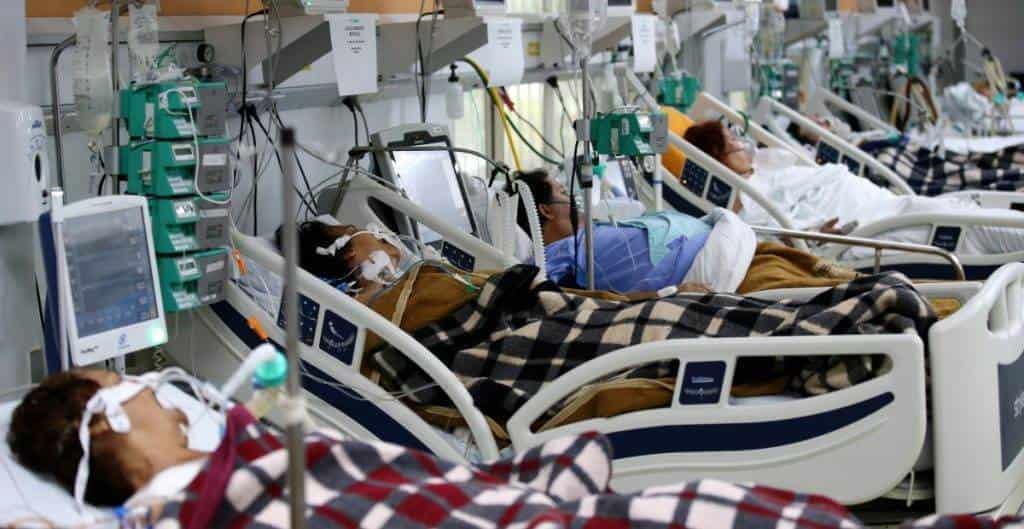 México acumula 215 mil 113 muertes por Covid-19