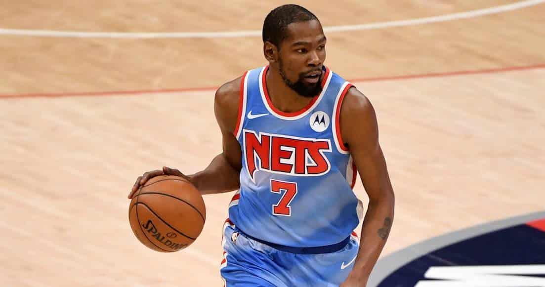 Durant guía triunfo  de Nets sobre Suns