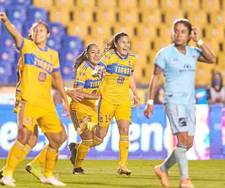 Empatan las felinas