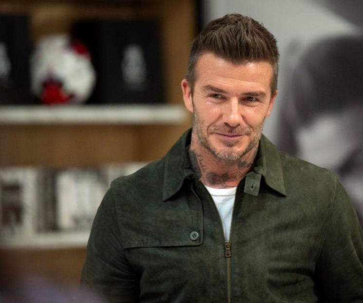 David Beckham publica por error su número de teléfono