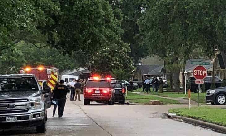 Hallan a 90 personas hacinadas en una casa de EUA