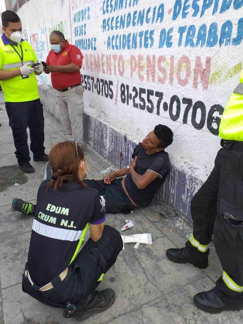 Con al menos tres heridas de arma blanca resultó un hombre al ser lesionados por dos personas