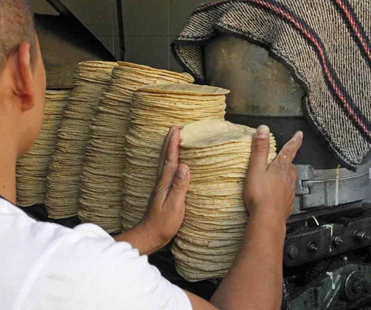 Kilo de tortilla se vende hasta en 18 pesos en CDMX