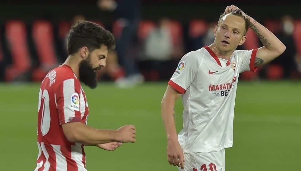 Pierde Sevilla, se aleja de contienda por título en España