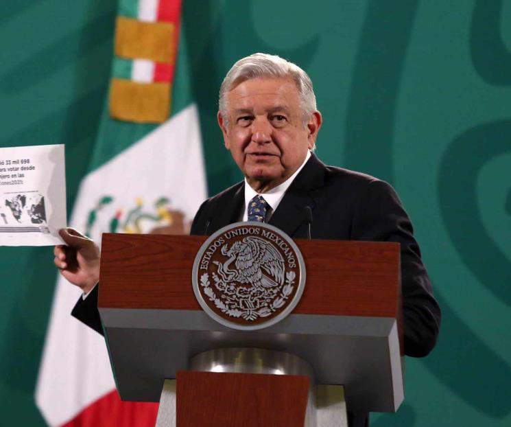 Señala AMLO que INE es un fracaso