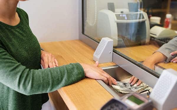 Remesas alivian crisis de familias e impulsan ventas