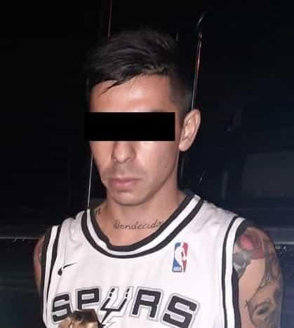 Detienen a motociclista con arma y drogas en Montemorelos