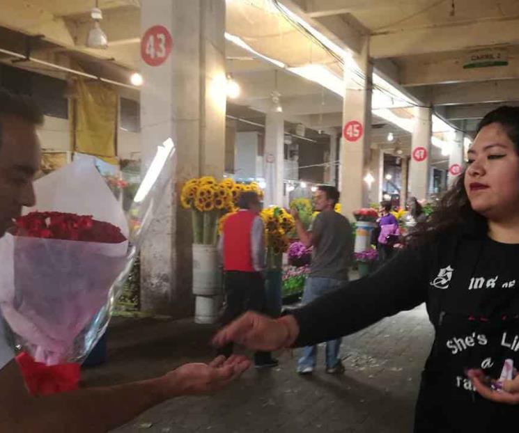 Floristas esperan reactivación de ventas