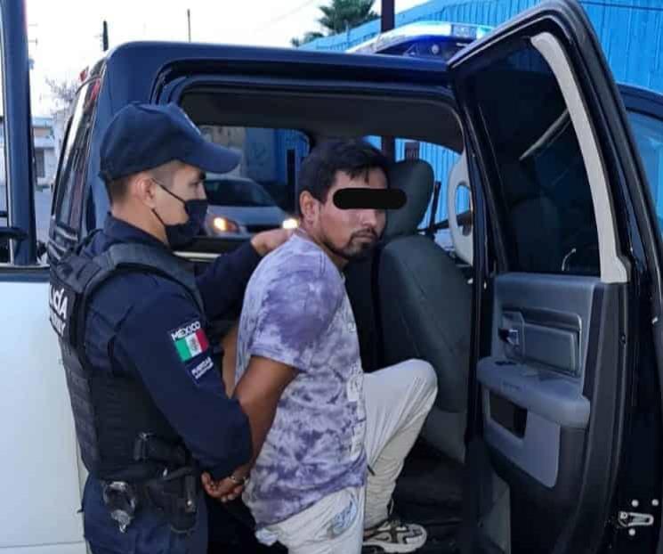 Asalta a mujer, lo persiguen y capturan