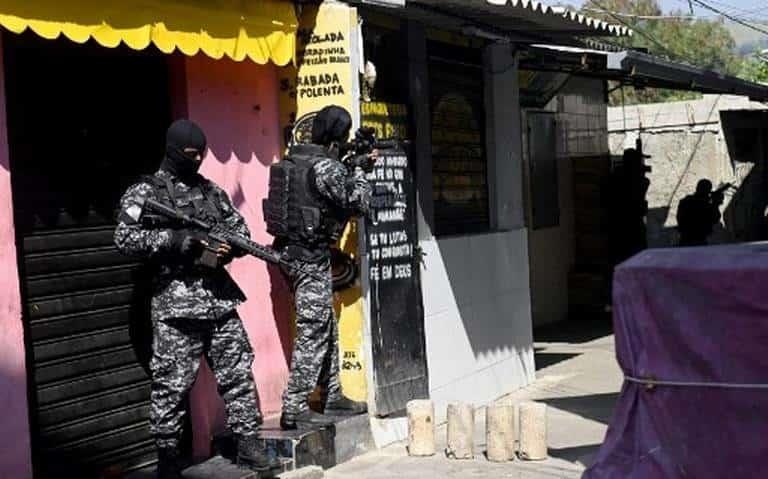 Deja batida contra narcos 25 muertos en favela de Río